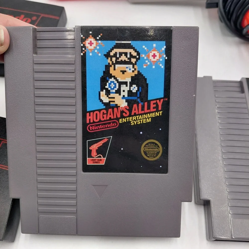 Super Mario Bros Duck Hunt & Hogans Alley Games NES Orange Zapper Gun Lot